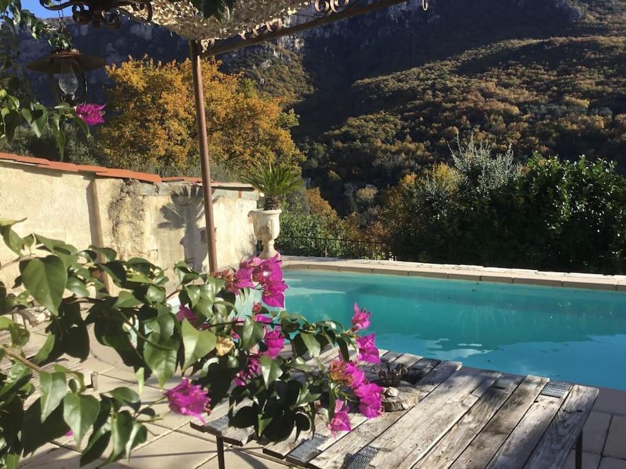 Charmante Maison Avec Piscine Gourdon  Eksteriør billede